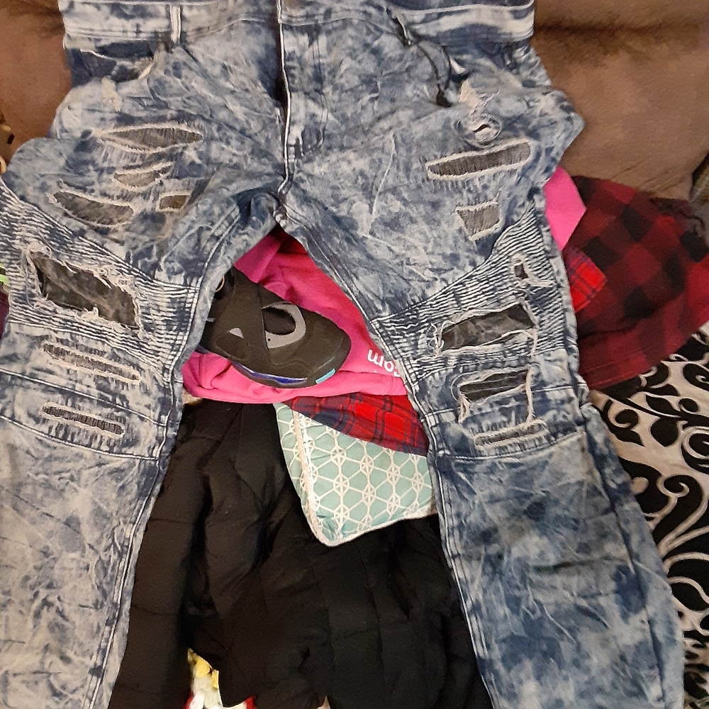 Pants - Picture 4 of 5